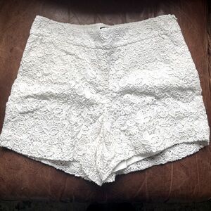 W by Worth Women’s White Lace High Waist Shorts Size 4